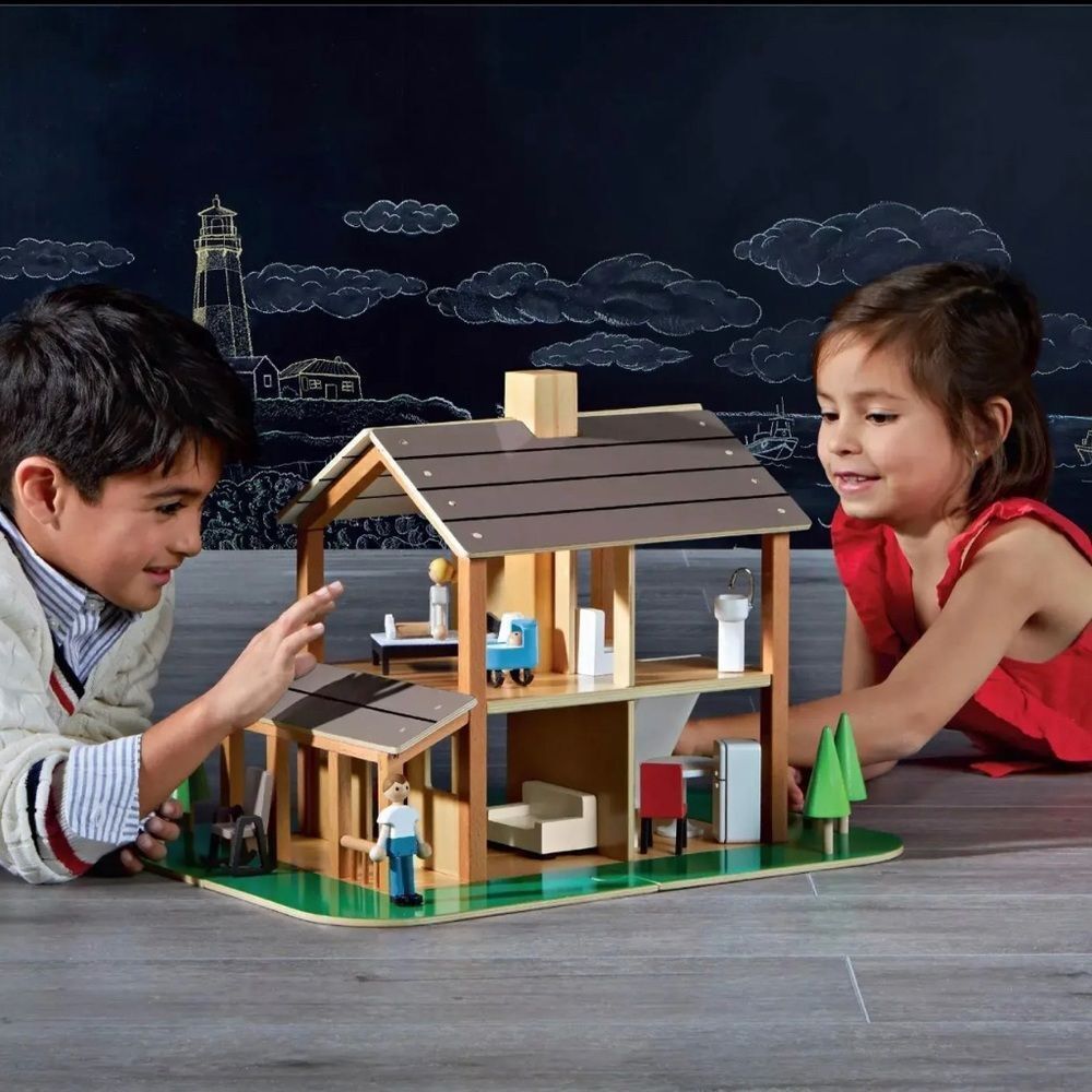 FAO Schwarz 2 in 1 Wooden Dollhouse Winter and Summer Playset NEW! - Picture 4 of 8